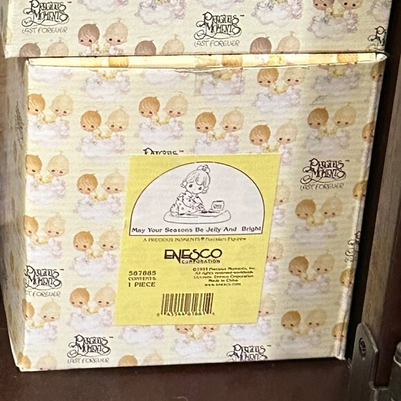 Precious Moments “May Your Seasons Be Jelly and Bright” (Item #587885, 1999) - Picture 11 of 11